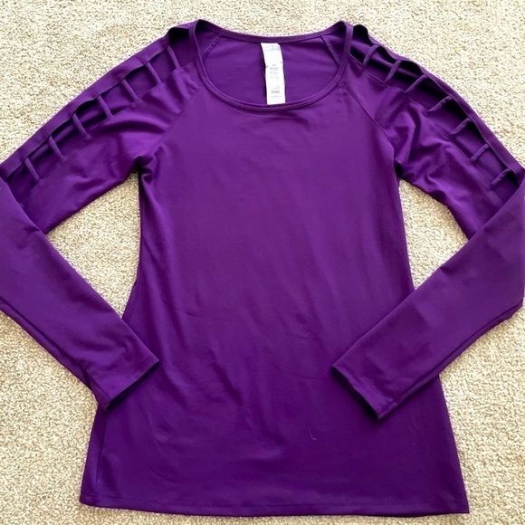 Fabletics XS Long Open-Sleeved Purple Top - Picture 2 of 4